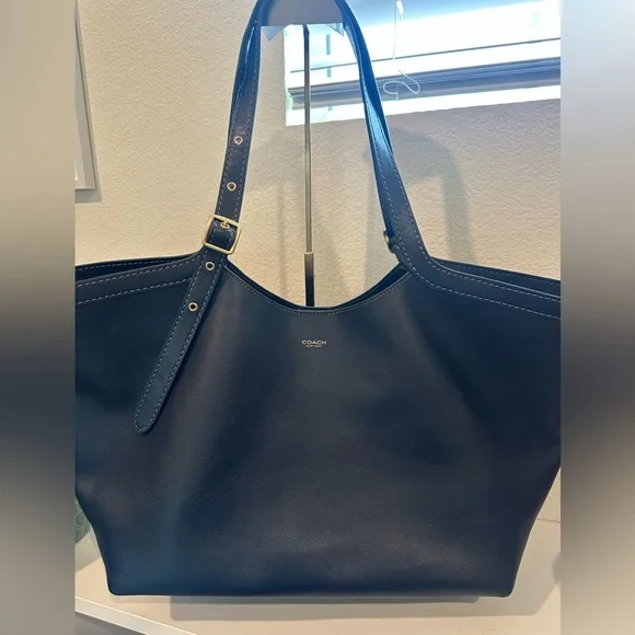 Coach Gramercy Tote - Picture 6 of 7